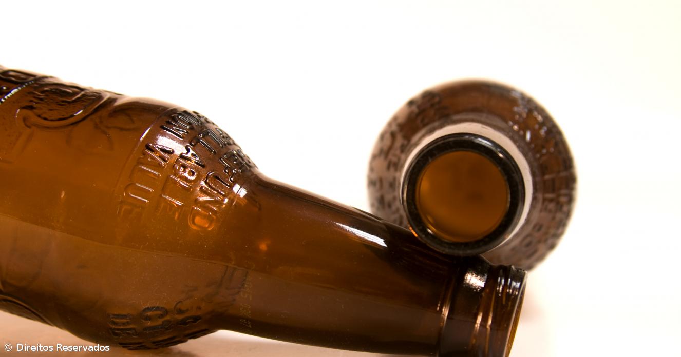 Cerveja consumo de alcool bebidas alcoolicas