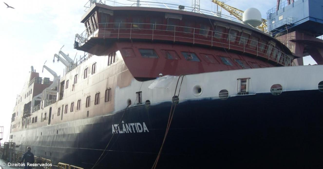 Navio Atl�ntida