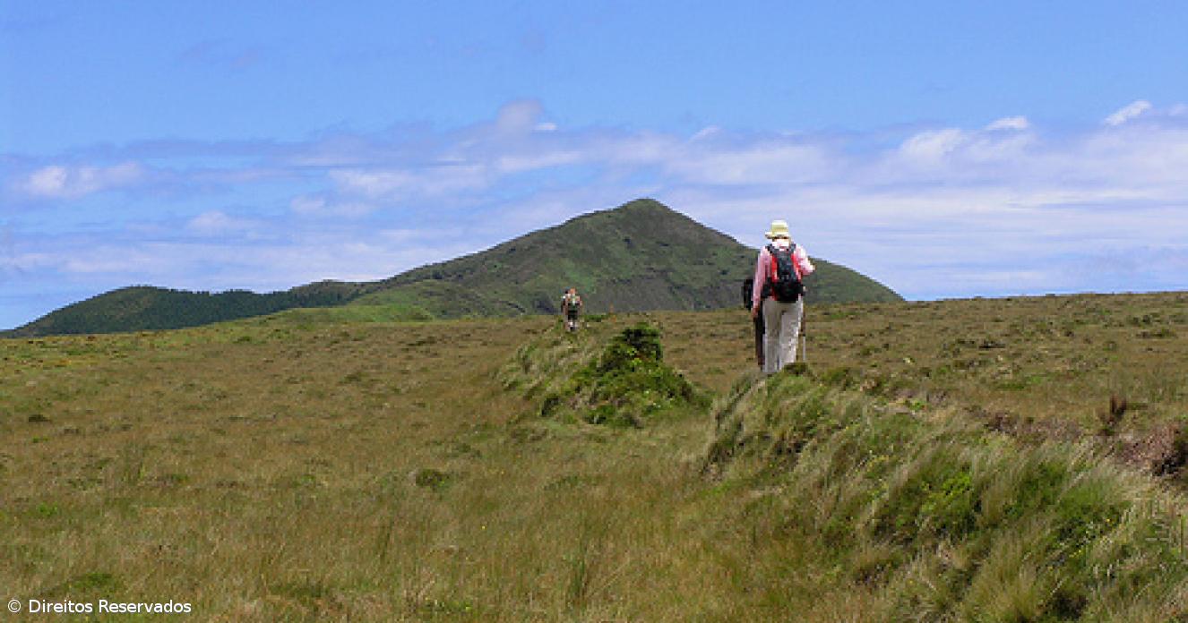Trilho Pedestre de Algarvia até ao Pico da Vara