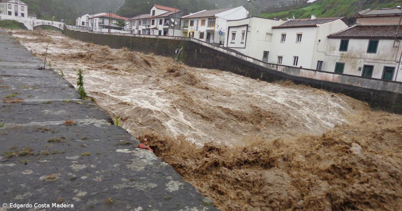 Ribeira Povoação2