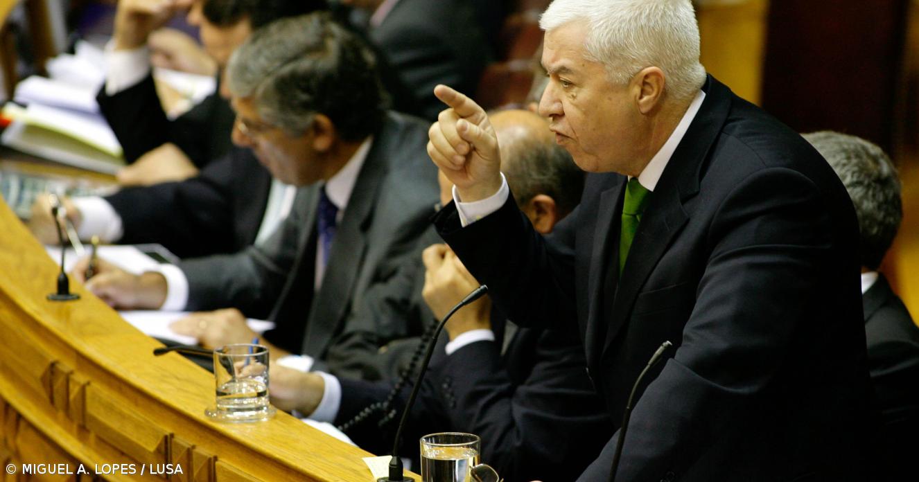 Teixeira dos Santos na discuss�o do Or�amento de Estado de 2008
