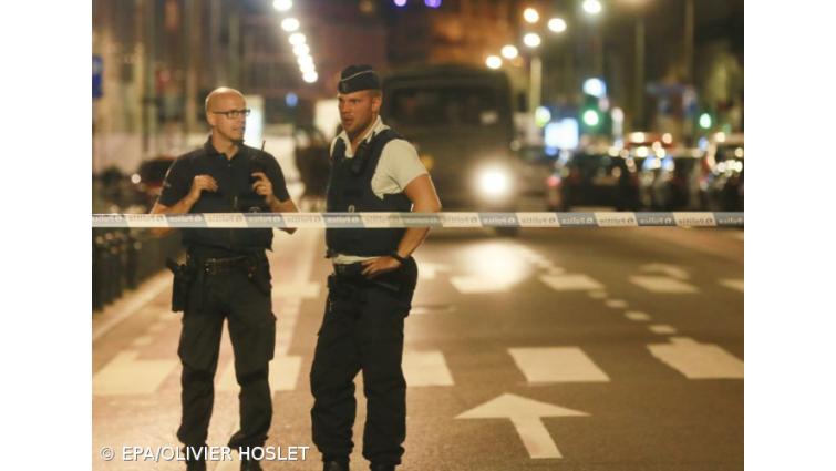 Resultado de imagem para Polícia belga condiciona acesso a subúrbio de Bruxelas após relatos de atirador