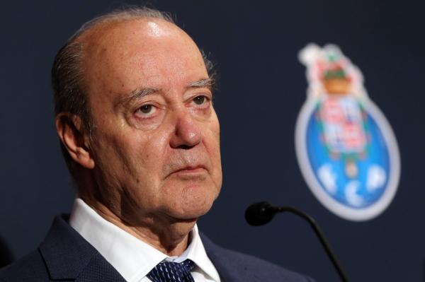 Pinto da Costa muda cinco dos seis vice-presidentes na recandidatura ao FC Porto