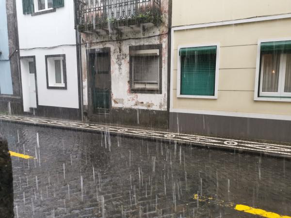 Depressão Irene afeta estado do tempo nos Açores entre hoje e terça-feira