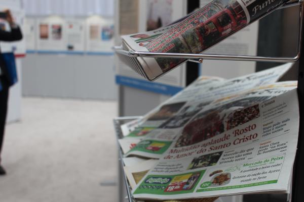 Distribuidores de jornais mantêm "muito viva" tradição do Pão por Deus em São Miguel