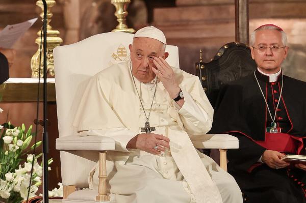 Papa pede proteção aos civis e aos hospitais e a libertação dos reféns