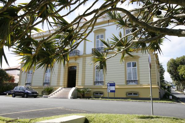 Universidades dos Açores e de Lowell vão aprofundar cooperação