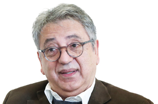 Guilherme Figueiredo - Médico e ex-diretor do Serviço de Reumatologia do HDES