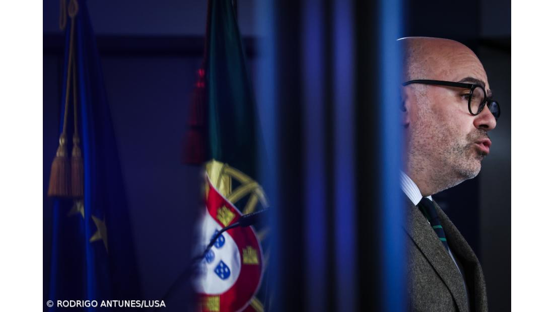 Ministro da Habitação diz que Governo acompanha demolições “com preocupação”