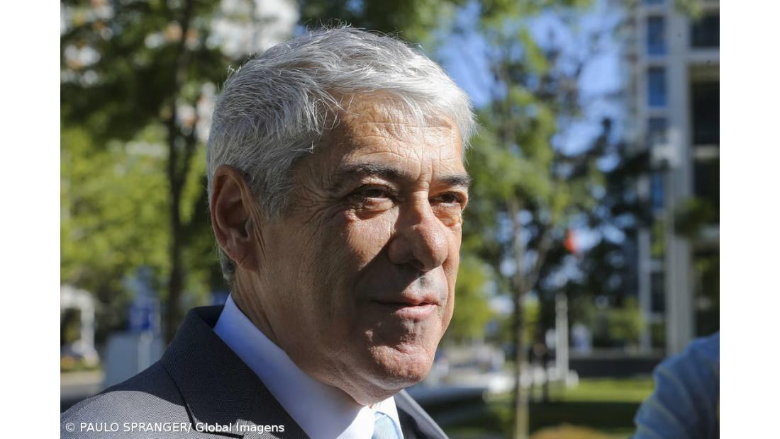 José Sócrates garante que mãe lhe deu 450.000 euros para viver