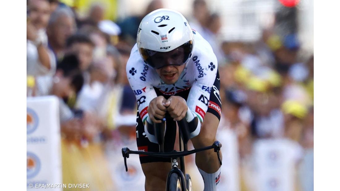 Ciclista João Almeida vai renovar com a UAE Emirates até 2028