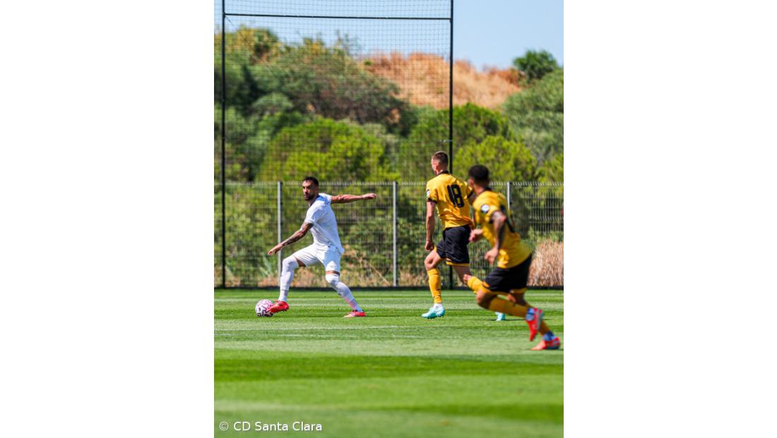 Santa Clara “fecha” pré-época diante do Portimonense