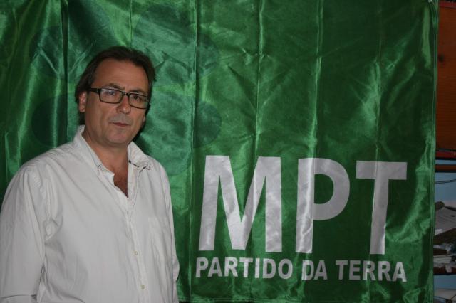 Manuel Moniz propõe aproveitamento de peles de bovinos nos Açores