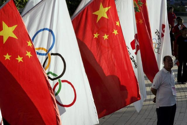  Oito atletas expulsos das competições depois de combate apertado ao doping