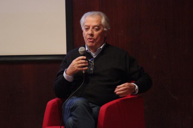 Escritor João de Melo revisita "Verão Quente" de 1975 nas ilhas, colónias e Lisboa 