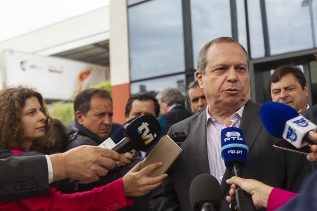 PS alega que TAP está em risco de fechar e condena "jogos de caráter regional" 