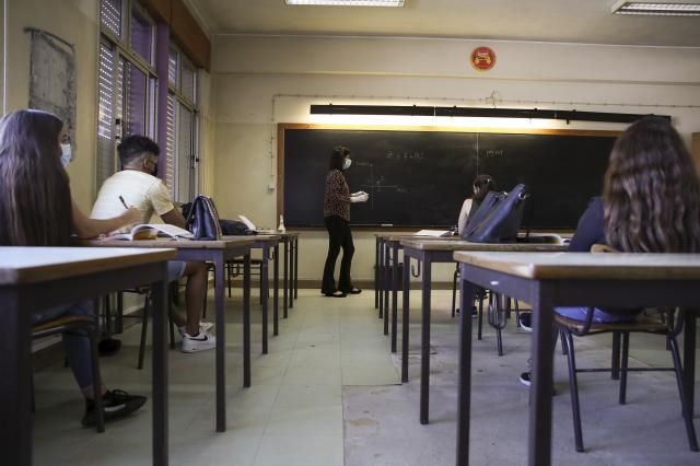 Governo aprova alterações aos concursos para reduzir falta de professores no início do ano