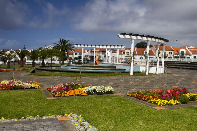 Praça Nª Srª da Graça acolhe busto em homenagem ao Padre Simão Bettencourt