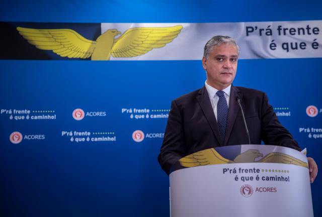 Líder do PS/Açores satisfeito pela reeleição de Marcelo