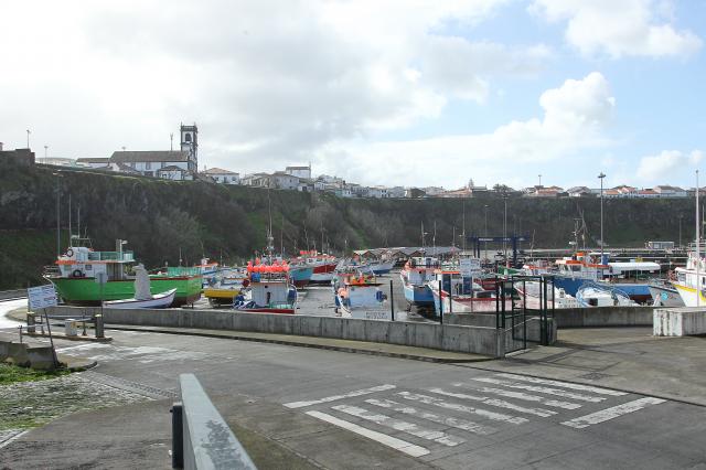 Governo dos Açores disponibiliza 1,5 ME para pescas enfrentarem aumento de combustíveis