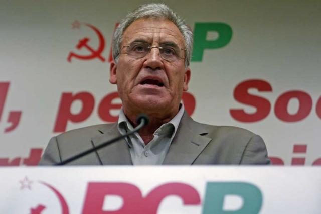 Jerónimo de Sousa destaca "clara penalização da política nacional" do PSD 