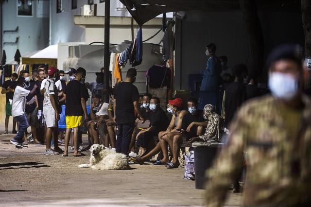 Tunísia trava numa noite quase 100 pessoas que tentavam chegar à Europa