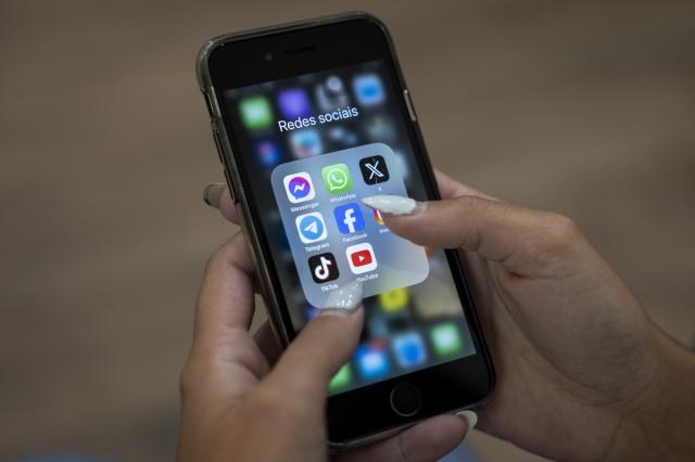 Meta aconselha a evitar partilha de informações pessoais com ferramenta de IA