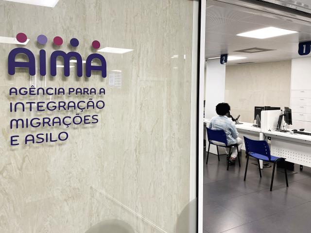 AIMA diz cumprir lei ao divulgar nomes de funcionários que decidem processos de imigrantes