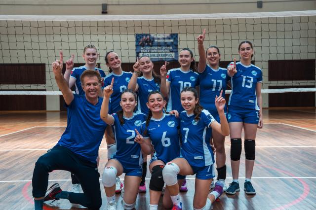 Equipas de São Miguel dominaram XXIX Torneio de Voleibol