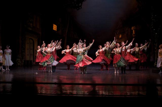 Dia Mundial da Dança celebrado no Teatro Micaelense