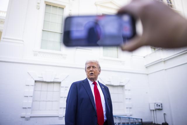 Trump culpa herança de Biden por desaceleração económica dos EUA