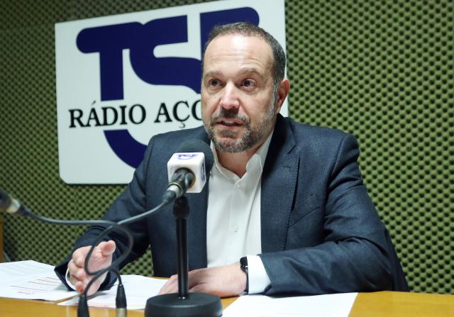 “É importante que lá esteja para que a negociação seja benéfica para os Açores”