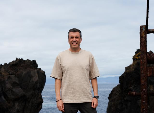 “Esta proximidade com o mar é algo que não tive durante a minha infância porque vivia 