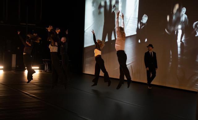 Núcleo de Artes Performativas 37.25 apresenta espetáculo de dança “A Carta de Smith”