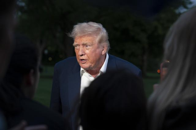 Trump manda cortar apoios federais e a ONG implicadas “em distúrbios”