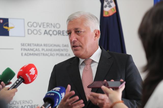 SATA é “o pior problema de governação” dos Açores