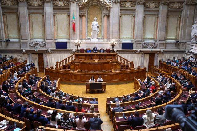 Governo: Executivo promete diálogo com oposições mas avisa que objetivo é "transformar Portugal" 