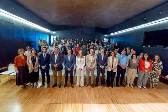 Jovens açorianos com novo programa de voluntariado na região