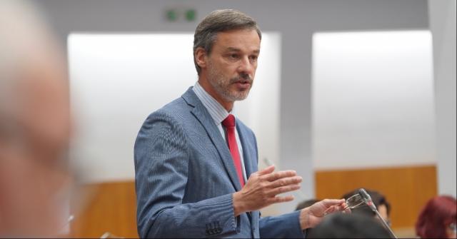 CDS-PP/Açores pede esclarecimentos sobre ligações aéreas de São Miguel e Terceira