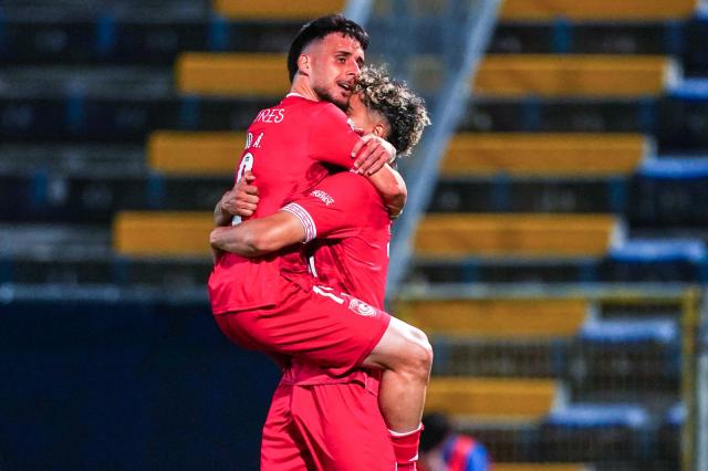 Bruno Almeida regressa ao Santa Clara em 2025/2026