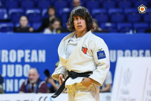 Catarina Costa surpreendida entre o desconhecido e o erro tático