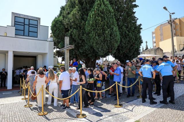 Gondomar despede-se em clima de consternação