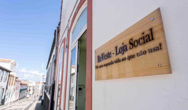 Praia da Vitória inaugura loja social 