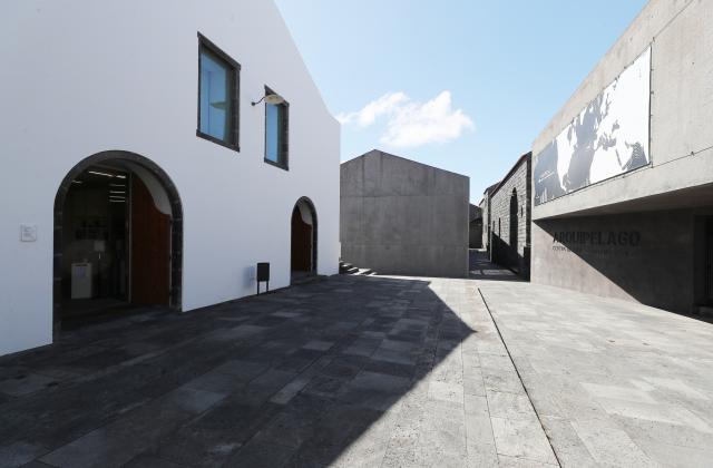 Exposição sobre produção artesanal portuguesa no Centro de Artes Contemporâneas