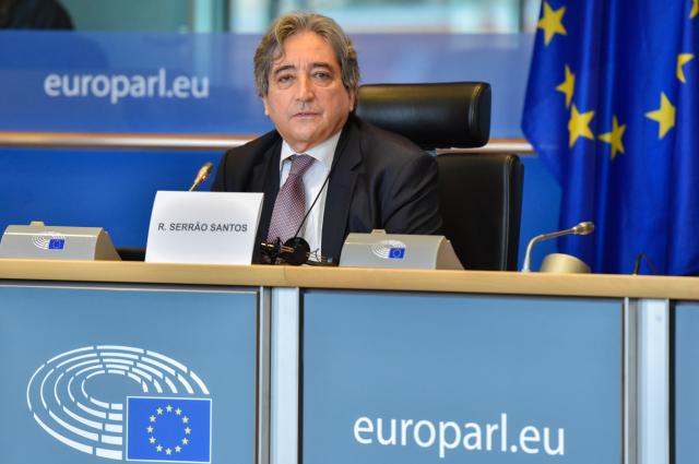 Ricardo Serrão Santos na Agência Europeia de Controlo das Pescas