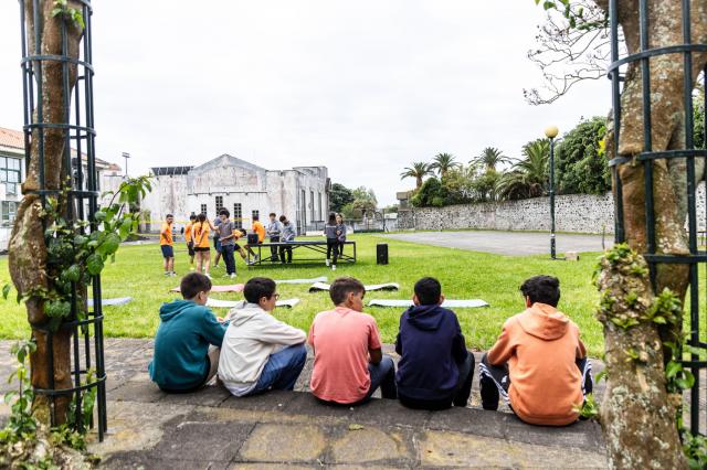 Quase um décimo dos trabalhadores da ação educativa nos Açores está de baixa