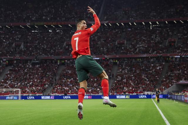 Cristiano Ronaldo distinguido como "melhor jogador de sempre" na gala da LPFP