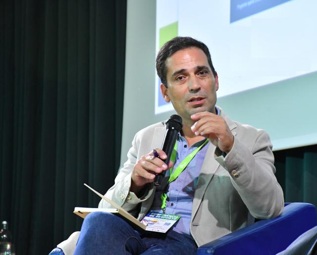 FAPA alerta para falhas estruturais e defende modelo misto entre papel e digital