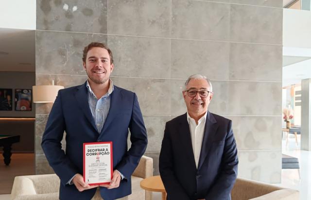 Educar os mais novos para criar uma sociedade que censure a corrupção