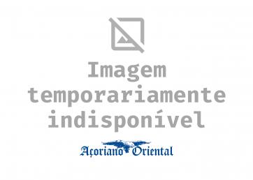 Jovem atleta de Tavira já tem equipamento regulamentar para jogar basquetebol